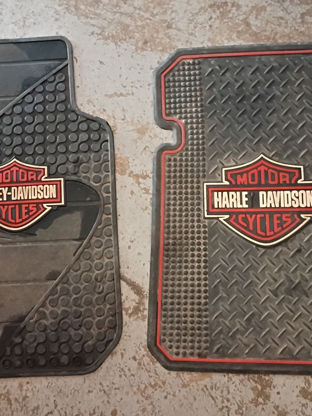 Harley-Davidson Black and Red Rubber Floor Mats - Shield Logo